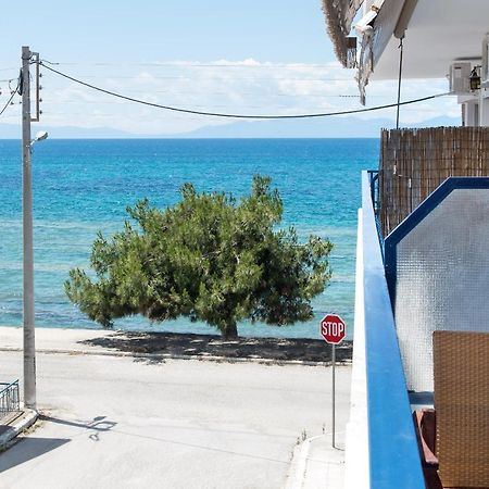 Seafront 2 Bedrooms Apartment Неа-Іраклія Екстер'єр фото