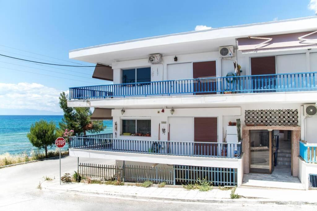 Seafront 2 Bedrooms Apartment Неа-Іраклія Екстер'єр фото