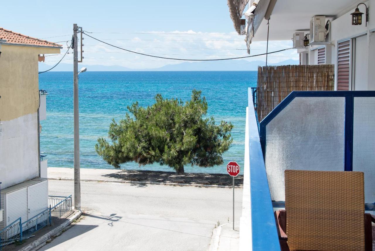 Seafront 2 Bedrooms Apartment Неа-Іраклія Екстер'єр фото